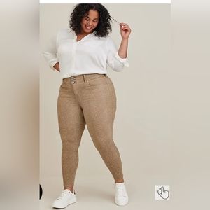 NWT Torrid skinny jeans